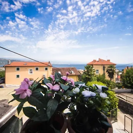 Ellena Sunshine Gasthuis Opatija